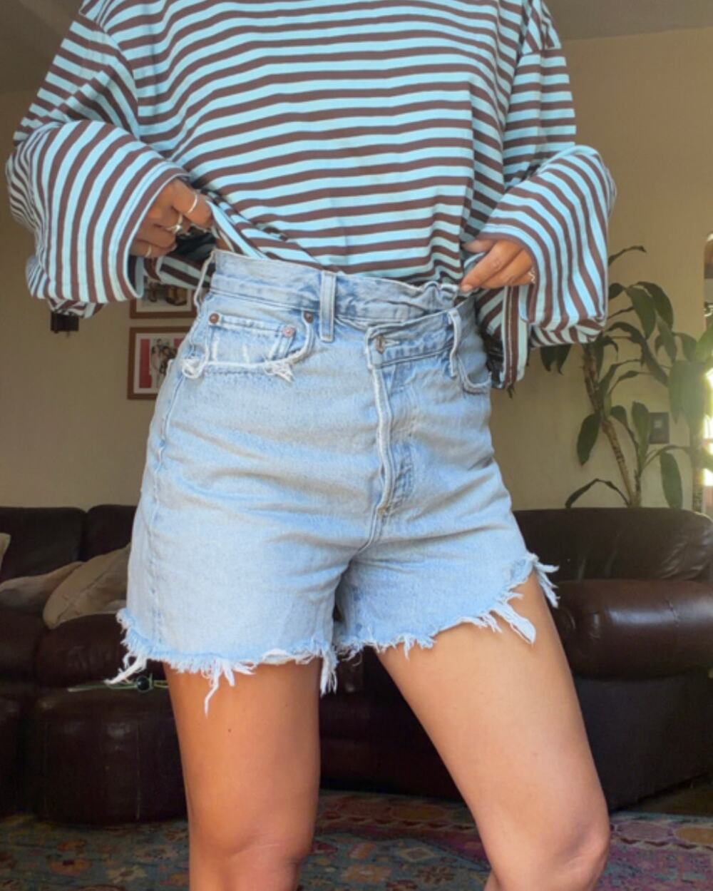 AGOLDE Criss Cross Denim Shorts in Denim Light Size 30
